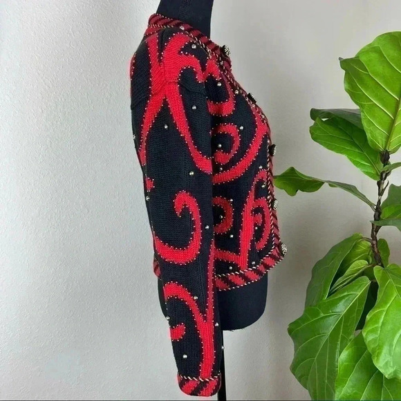 Vintage L•N•I Women’s Beaded Statement Sweater Size Small Red Black Gold - Picture 3 of 10